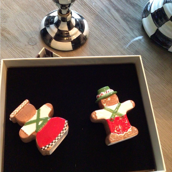 Mackenzie Childs NEW Salt and Pepper Shakers - Picture 8 of 10